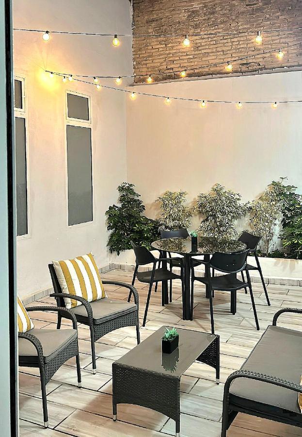 발렌시아 New! Renovated, Centrally Located, Private Entrance, Terrace 아파트 외부 사진