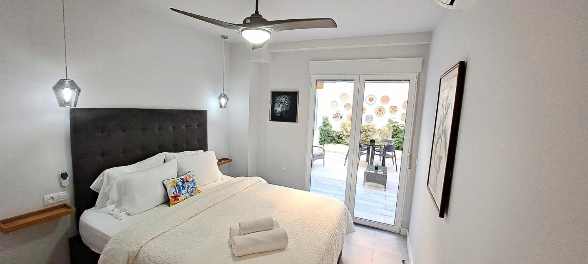 발렌시아 New! Renovated, Centrally Located, Private Entrance, Terrace 아파트 외부 사진