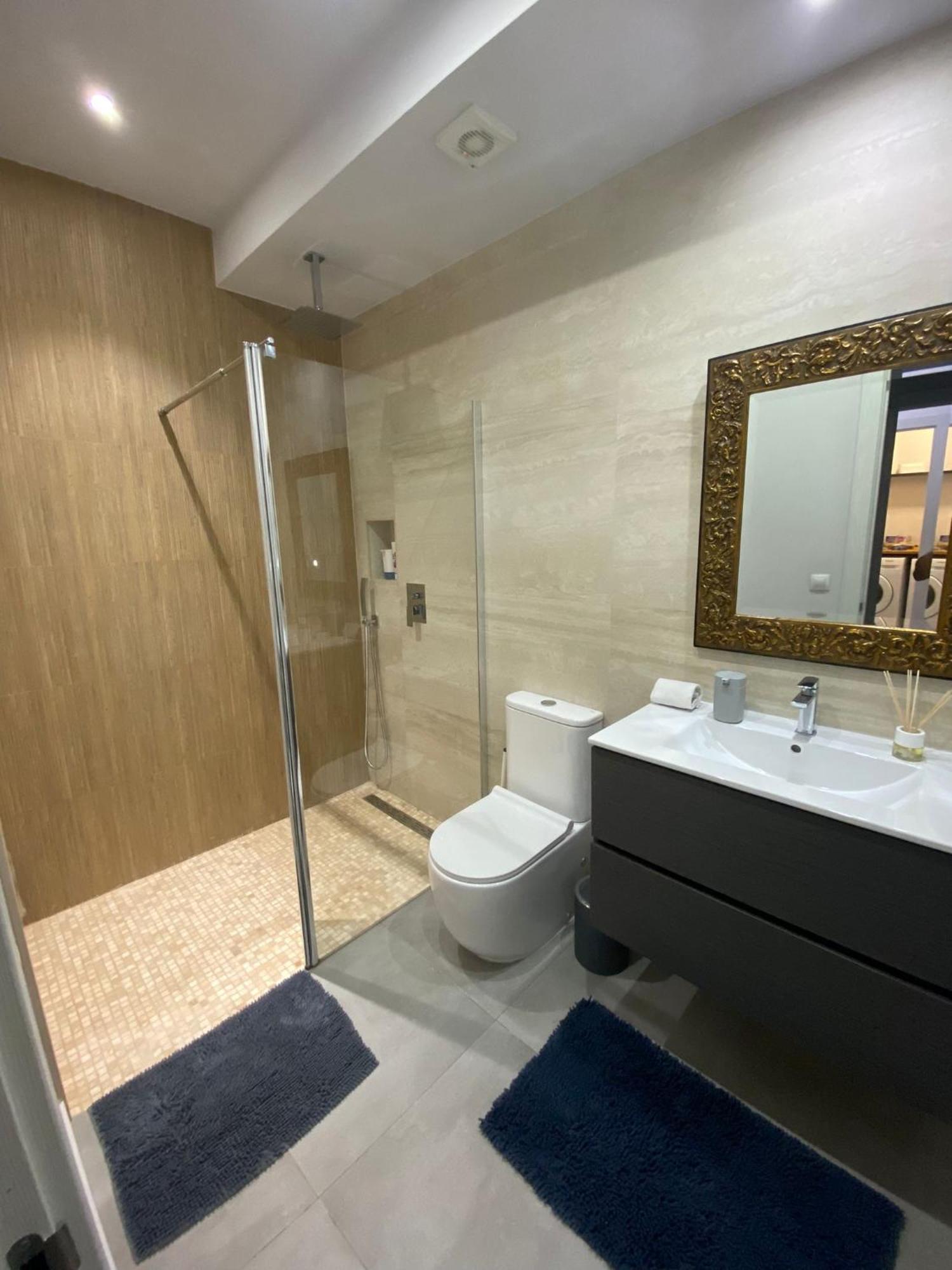 발렌시아 New! Renovated, Centrally Located, Private Entrance, Terrace 아파트 외부 사진